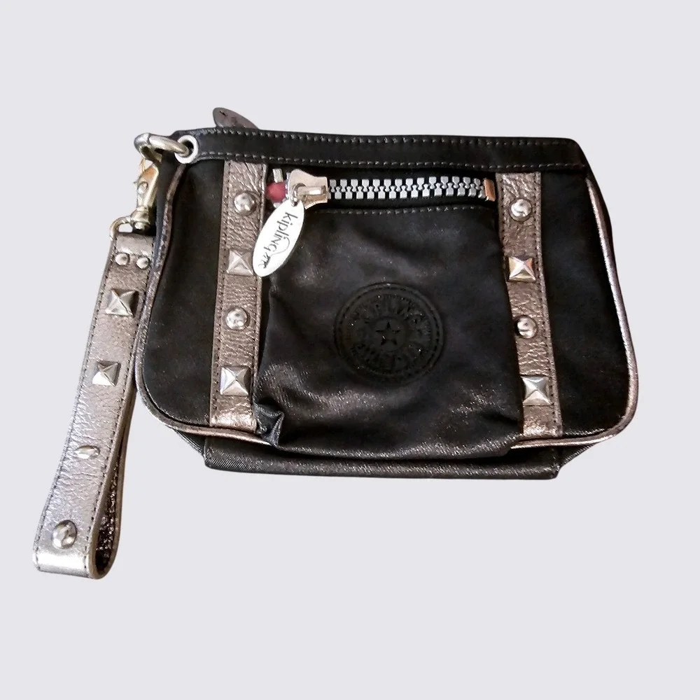 Kipling Edgy Goth‎ Wristlet Black Silver Studded Chunky Zip #ST10
